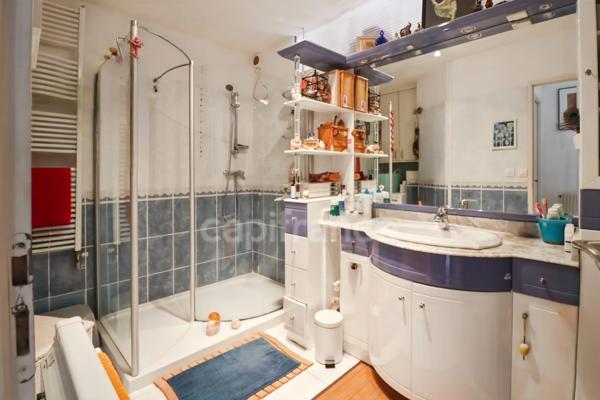 HERAULT (34) LA GRANDE−MOTTE (34280) à vendre Appartement 3 pièces de 91 m 2 et terrasse de 120 m 2.