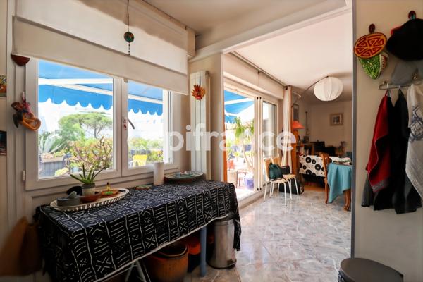 HERAULT (34) LA GRANDE−MOTTE (34280) à vendre Appartement 3 pièces de 91 m 2 et terrasse de 120 m 2.