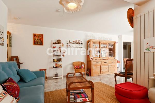 HERAULT (34) LA GRANDE−MOTTE (34280) à vendre Appartement 3 pièces de 91 m 2 et terrasse de 120 m 2.