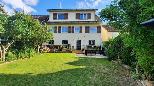 Maison Osny 7 pièce(s) 179.60 m2 €499 000 ** - Référence 10883