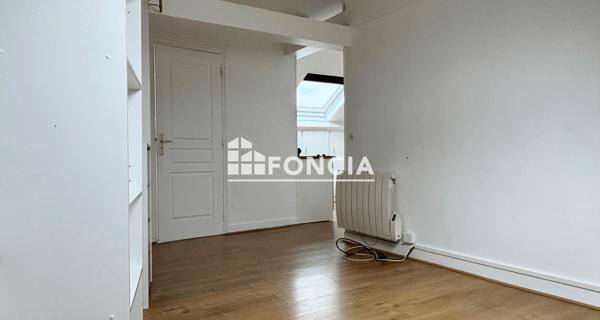 Location Studio meublé 19.49 m² - Houdan 78550
