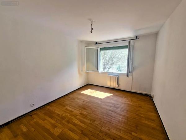 Achat - Maison La Valette-du-Var 83160 9 pièces 220 m 2 3100 m 2