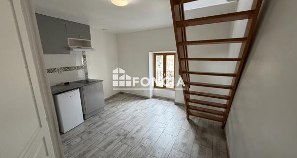 Location Studio 14.82 m² - Corbeil-essonnes 91100