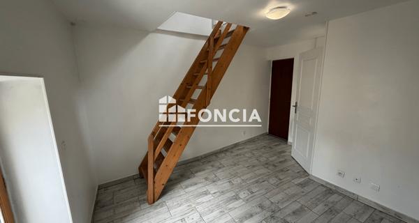 Location Studio 14.82 m² - Corbeil-essonnes 91100