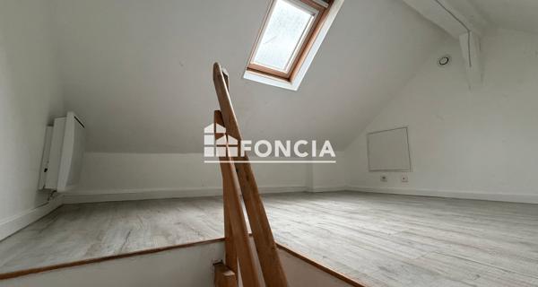 Location Studio 14.82 m² - Corbeil-essonnes 91100