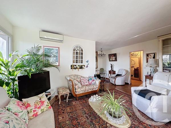 Appartement T3 à vendre  3 pièces - 67,23 m2 FREJUS - 83