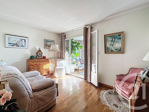 Appartement T3 à vendre  3 pièces - 67,23 m2 FREJUS - 83