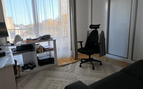 Appartement à vendre    6 pièces • 103,77 m2 Saint-Gratien