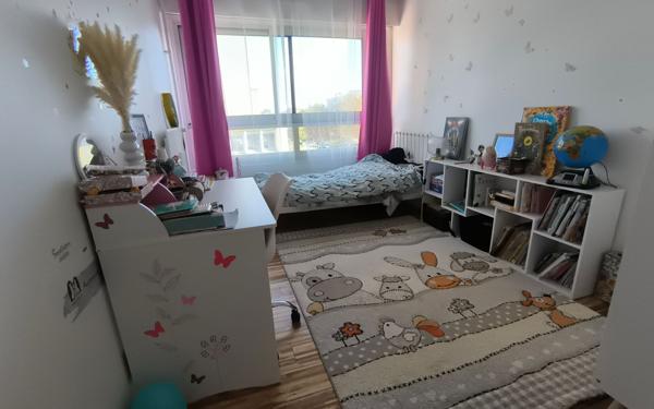 Appartement à vendre    6 pièces • 103,77 m2 Saint-Gratien