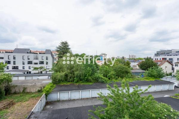 Appartement
         3 pièces
        - 70 m² Exclusivité 215 000 € *