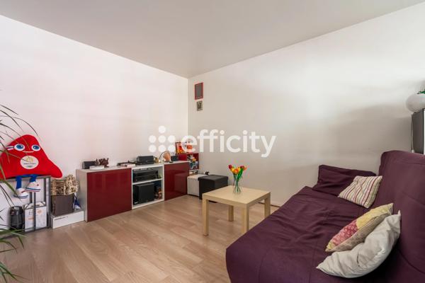 Appartement
         3 pièces
        - 70 m² Exclusivité 215 000 € *