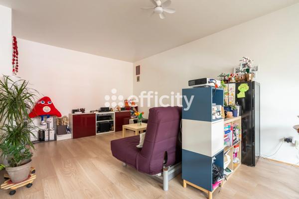 Appartement
         3 pièces
        - 70 m² Exclusivité 215 000 € *