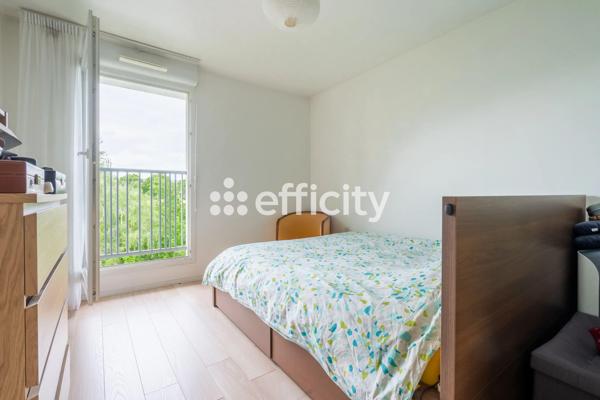 Appartement
         3 pièces
        - 70 m² Exclusivité 215 000 € *
