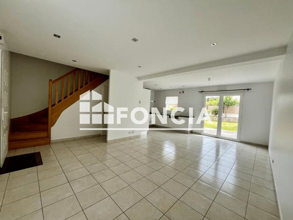 Location Maison 5 pièces 74.1 m² - 145, rue Simone de BEAUVOIR Brest 29200