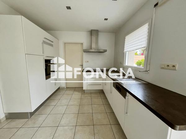 Location Maison 5 pièces 74.1 m² - 145, rue Simone de BEAUVOIR Brest 29200