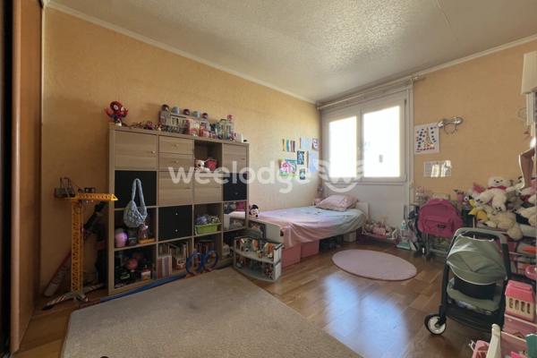 Appartement à vendre 4 pièces de 72,83 m² à Mantes-la-Ville
