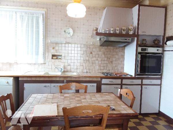 CENTRE VILLE DE CONTRES, PROCHE TOUS COMMERCES, ECOLES, PISCINE, SPORTS