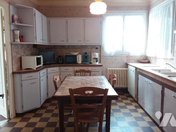 CENTRE VILLE DE CONTRES, PROCHE TOUS COMMERCES, ECOLES, PISCINE, SPORTS