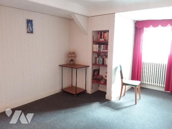 CENTRE VILLE DE CONTRES, PROCHE TOUS COMMERCES, ECOLES, PISCINE, SPORTS