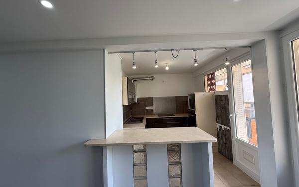 Appartement à vendre    3 pièces • 69,04 m2 Sainte-Foy-lès-Lyon