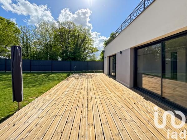 Maison à vendre 5 pièces 163 m² L'Huisserie
