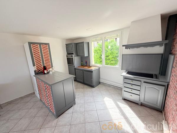Vente
                Maison154 m² - 6 Pièces -
                    TOURS (37000)