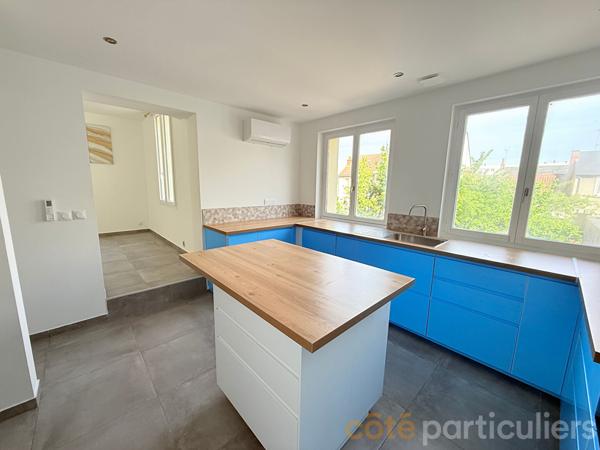 Vente
                Maison154 m² - 6 Pièces -
                    TOURS (37000)