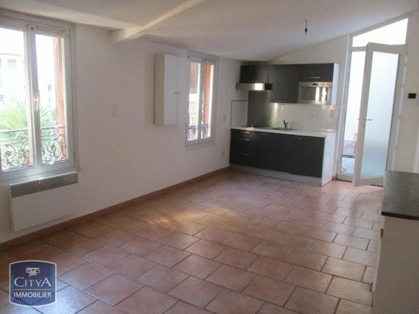Appartement à louer 2 pièces 48.02m² Nîmes (30900)