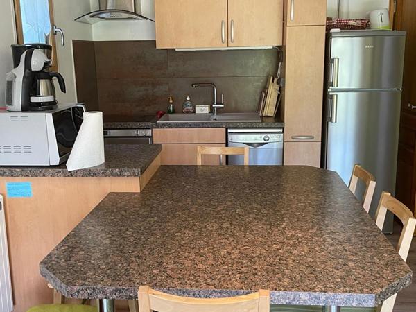 Chatel à 10mn à pied du centre Appt d'env 40m2 dans chalet, calme et ensoleillé