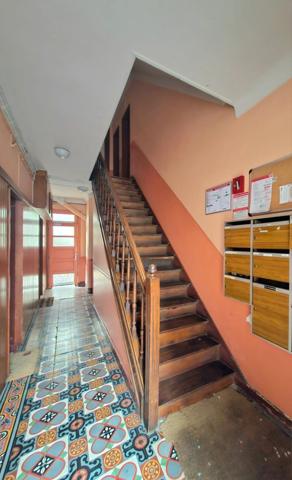 LA MUETTE - 2 pièces de 34,45m² situé au RDC. Professions libérales acceptées.