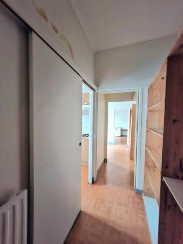 LA MUETTE - 2 pièces de 34,45m² situé au RDC. Professions libérales acceptées.