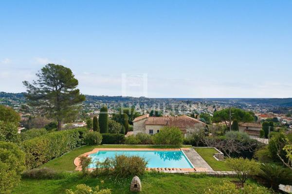 Baisse de prix , vendeur motivé! Vue Panoramic mer, villa contem La colle-sur-loup