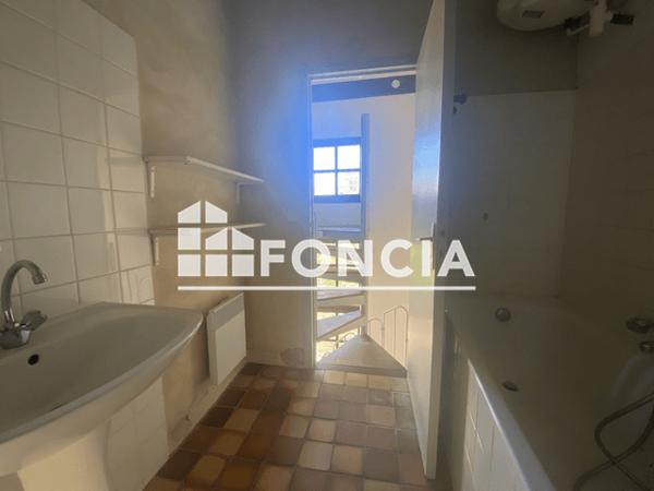 Location Appartement 2 pièces 30.82 m² - 6 RUE DU 4 SEPTEMBRE Uzes 30700