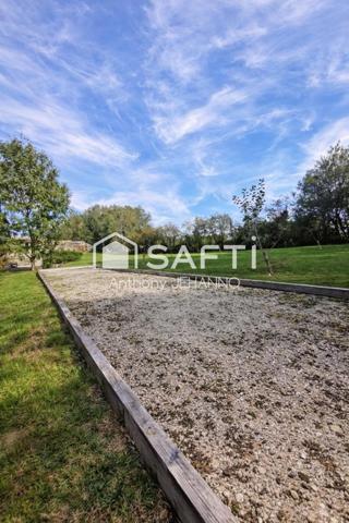 Maison de 175 m² et centre équestre, totalement atypiques