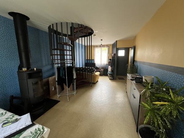 Maison à vendre |  Sauzé-Vaussais |  4 pièces | 79 m²