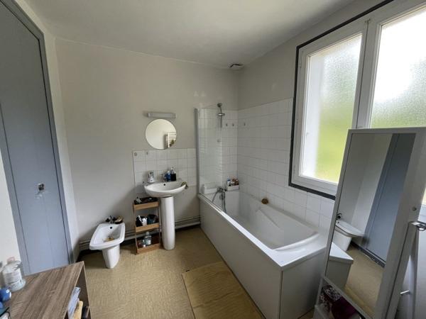 Maison à vendre |  Sauzé-Vaussais |  4 pièces | 79 m²