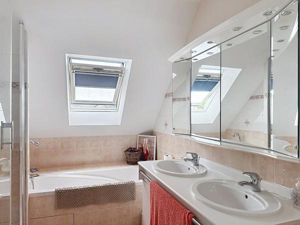 Maison Trelaze 6 pièce(s) 110 m2