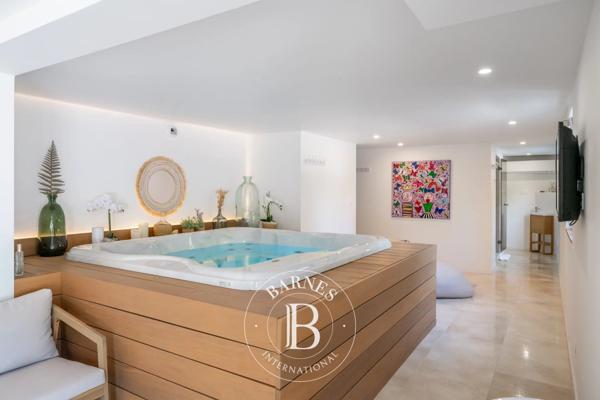 La Colle-sur-Loup, Maison d'hôtes 9 Chambres -  417 m² à vendre