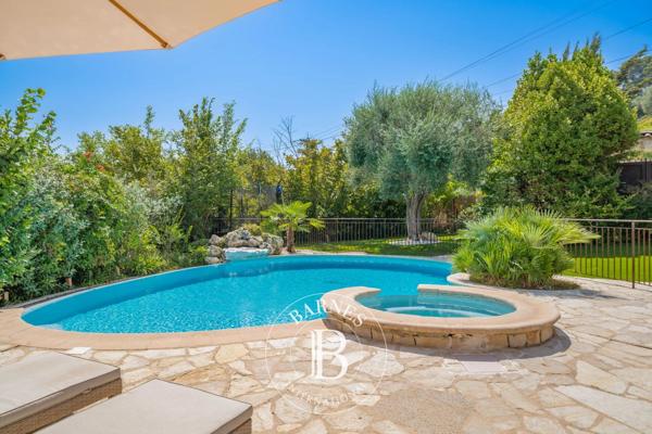La Colle-sur-Loup, Maison d'hôtes 9 Chambres -  417 m² à vendre