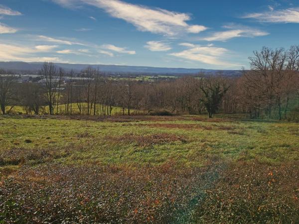 Terrain à GAGNAC-SUR-CERE, 46130 - 1851m²