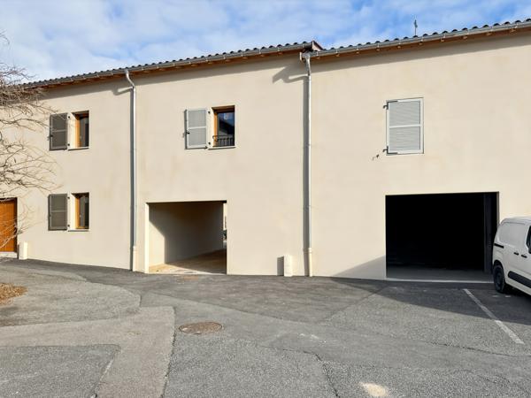 Sainte-Euphémie (01600) À Vendre Plateau neuf en Frais de Notaire réduits à finir d'Aménager – Proche Trévoux, Hyper-Centre Village de