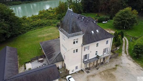 Appartement T2 meublé 67,10 m² vendu loué  à Virignin avec Jardin privatif 300 m²