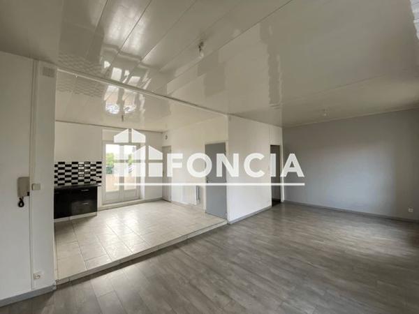 Location Appartement 3 pièces 66.8 m² - 50-52 RUE DU FOND DE SANTE Charleville Mezieres 08000