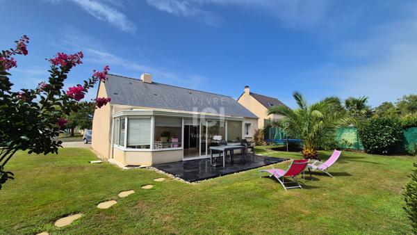 À Vendre - Plain-pied au calme, prolongé par une véranda toute saison