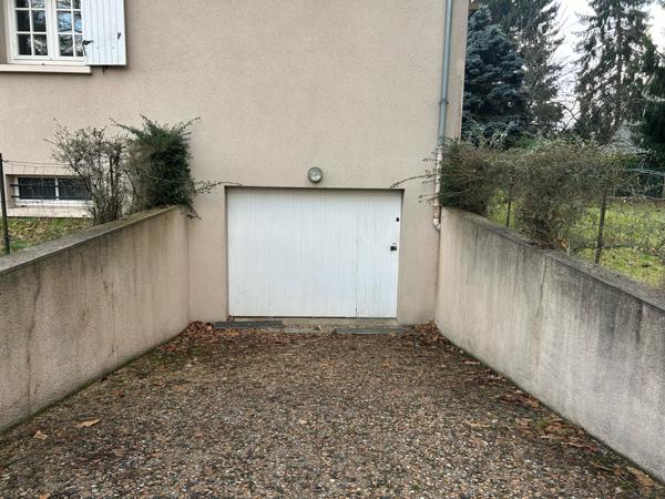 Grande maison spacieuse 5 chambres dont 2 en plain-pied Changé centre