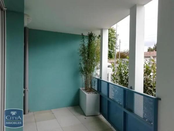 Appartement à louer 4 pièces 82.32m² Mérignac (33700)