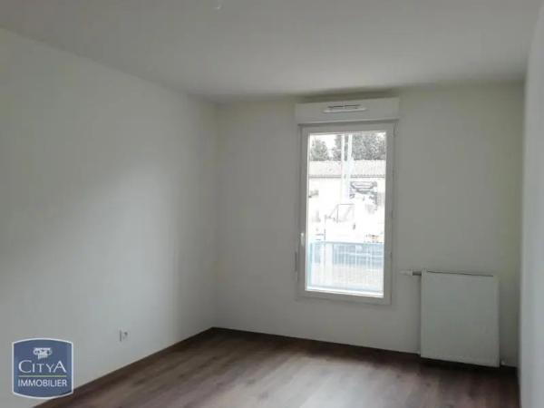 Appartement à louer 4 pièces 82.32m² Mérignac (33700)
