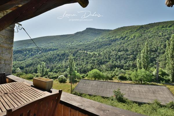 Maison de caractère 234m² habitables + dépendances et terrain 40 Ha