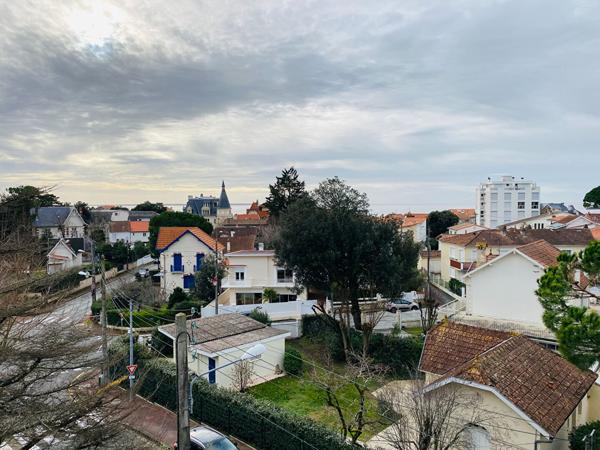 Vente
                Appartement79,43 m² - 3 Pièces -
                    ROYAN (17200)