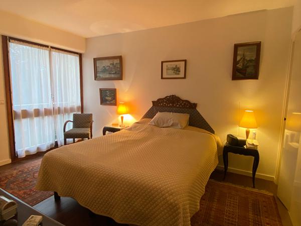 Vente
                Appartement79,43 m² - 3 Pièces -
                    ROYAN (17200)